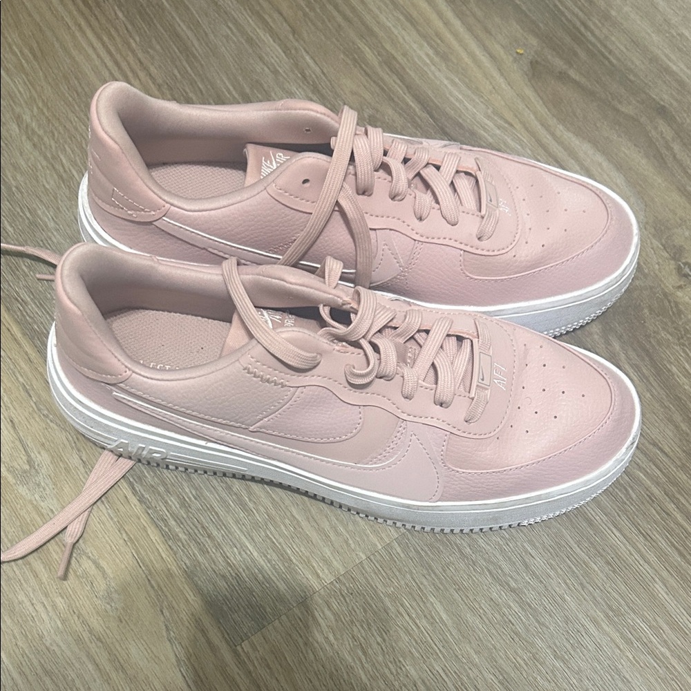 Nike Women’s Blush Pink Low-Top Leather Sneakers